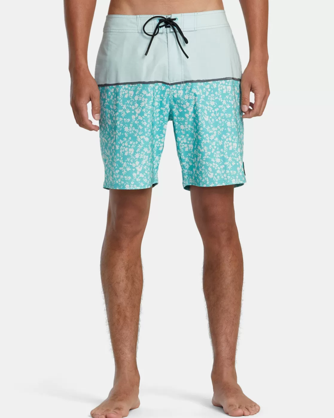 Online COUNTY 18" BOARDSHORTS 18"-19" Outseam