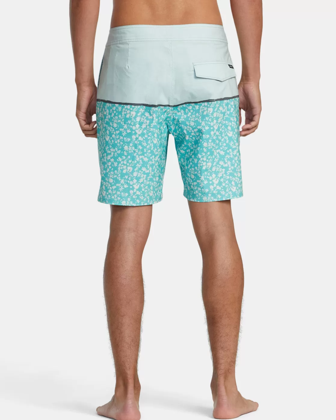 Online COUNTY 18" BOARDSHORTS 18"-19" Outseam