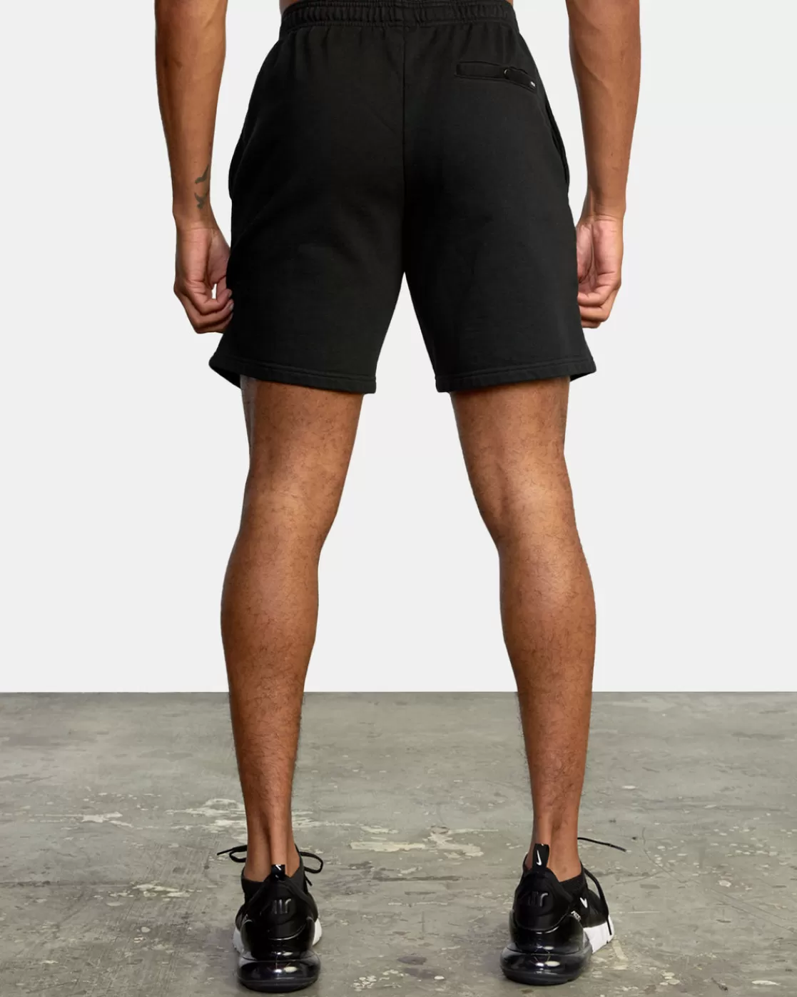 Clearance VA ESSENTIAL 18" SWEAT SHORTS Shorts / Hybrids